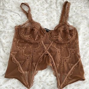 Chocolate Lace Split Hem Corset - PLT